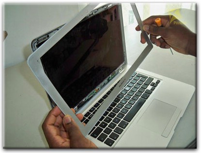 Замена экрана Apple MacBook в Керчи